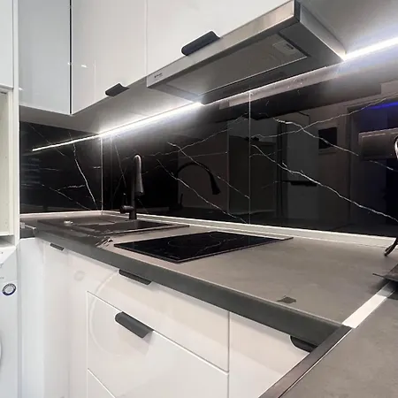 Papafi Str Near Metro 40sqm Gas Heating Ac 55