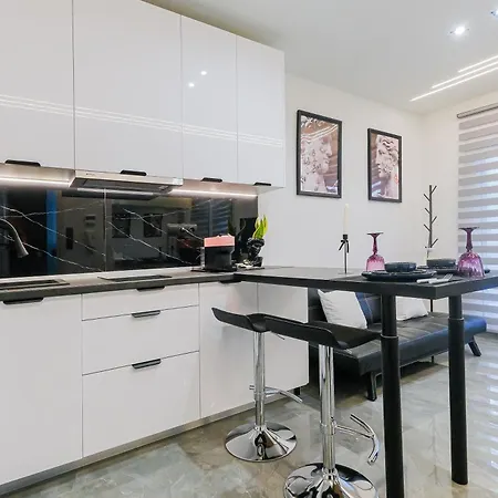 μarble - Papafi Str - 40sqm - Gas Heating & Ac - 55