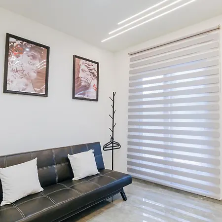 μarble - Papafi Str - 40sqm - Gas Heating & Ac - 55